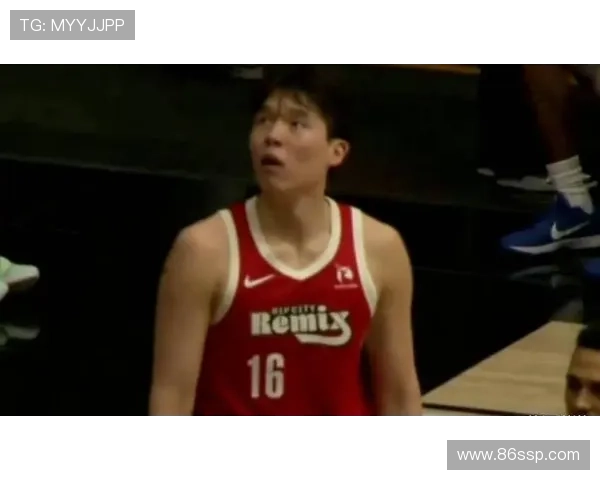 杨瀚森背靠背砍15+9+5 定位仍待明确 杨瀚森背靠背砍15+9+5 定位仍待明确